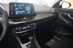 Fahrzeugabbildung Hyundai i30 cw 1.0 T-GDI TREND DCT NAVI/LED/KMAERA/DAB+