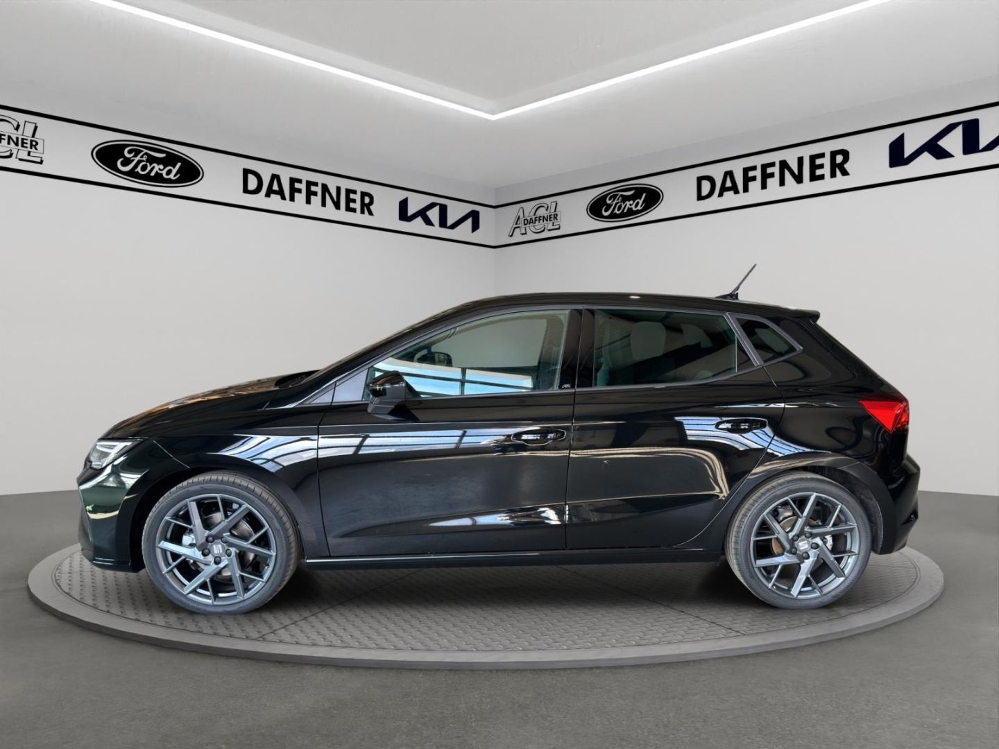 Seat Ibiza 1.0 TSI 85 kW FR Navi Dig. Cockpit LED ACC imagem 3