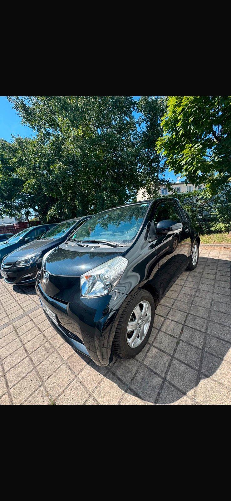 Toyota iQ aus Erstbesitz, Automatik