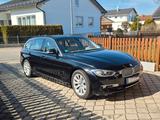 BMW 320d Touring TÜVneu Navi LEDER Xenon Sound 18''