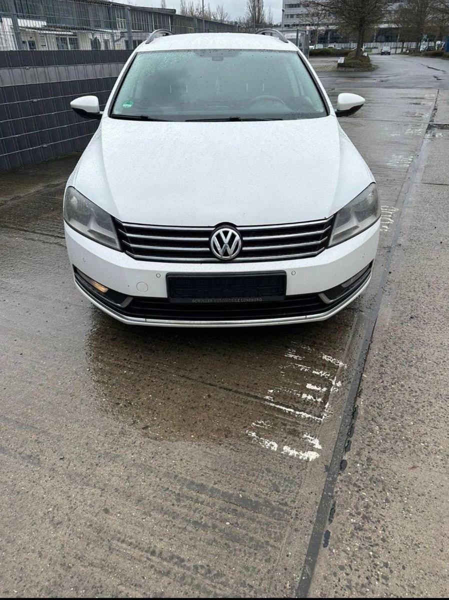 Volkswagen Passat 2012 — photo 7
