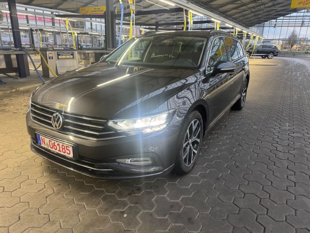 Volkswagen Passat Variant Business/NAVI/ACC/LED/AUT./STANDH