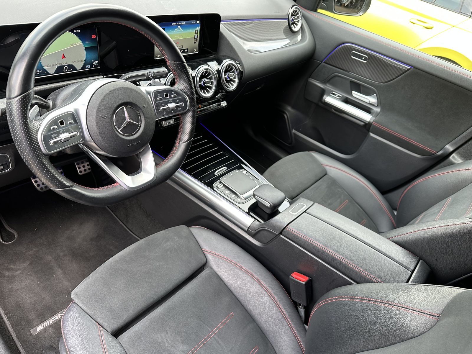 Fahrzeugabbildung Mercedes-Benz GLA 220d 4Matic AMG-Line NAV+LED+KAMERA+PANORAMA