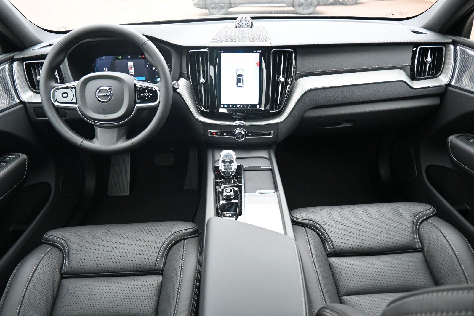 Fahrzeugabbildung Volvo XC60 B5 AWD Ultra Black Edition*360*LUFT*ACC*AHK