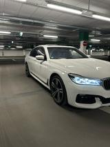BMW 750i xDrive - M Paket - BMW 750 von privat