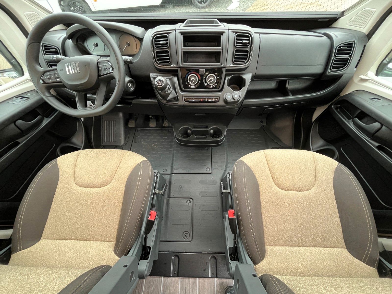 Fahrzeugabbildung Forster Vantasy V 599 HB *Modell26*Rückfahrkam.*Dieselhz