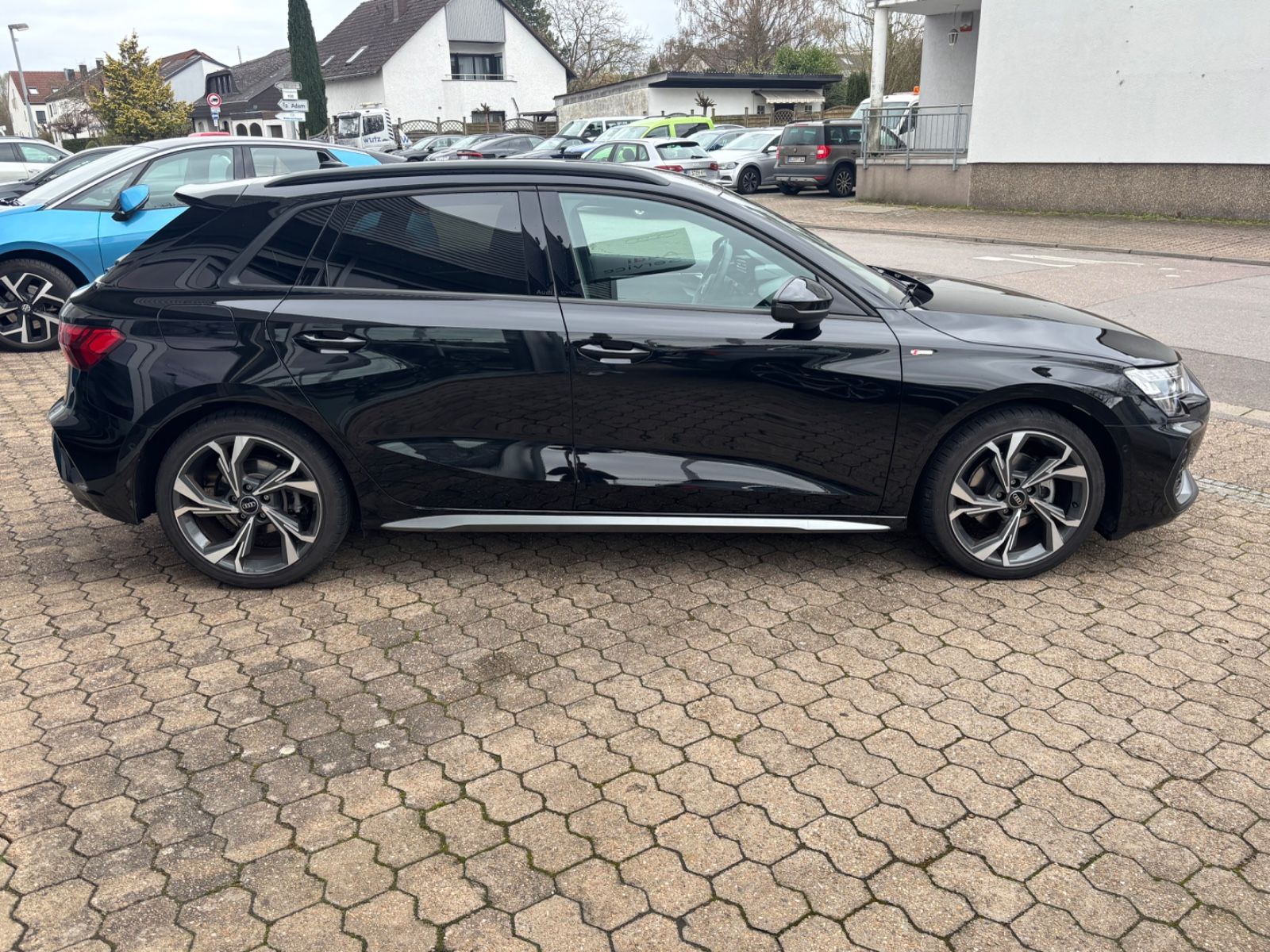 Fahrzeugabbildung Audi A3 Sportback 35TFSI KAM SHZ NAV