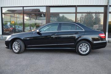 Mercedes E 200 - 4