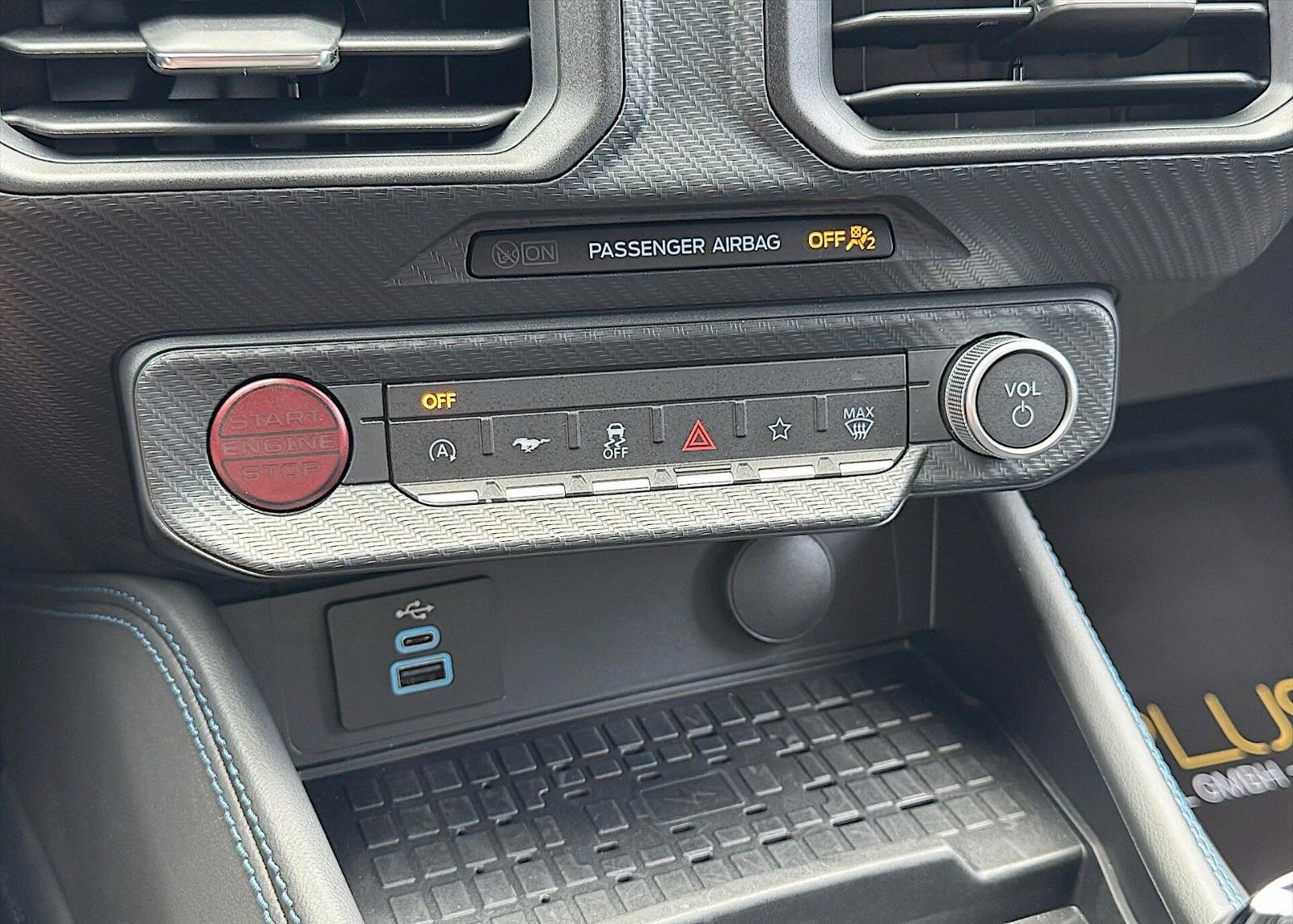 Fahrzeugabbildung Ford Mustang Fastback 5.0 Ti-VCT V8 334 Dark Horse 24