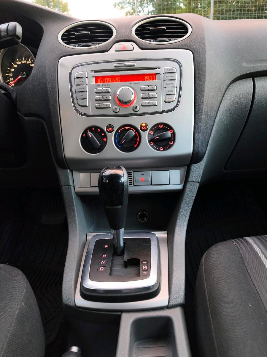 Ford Focus 2008 — photo 14