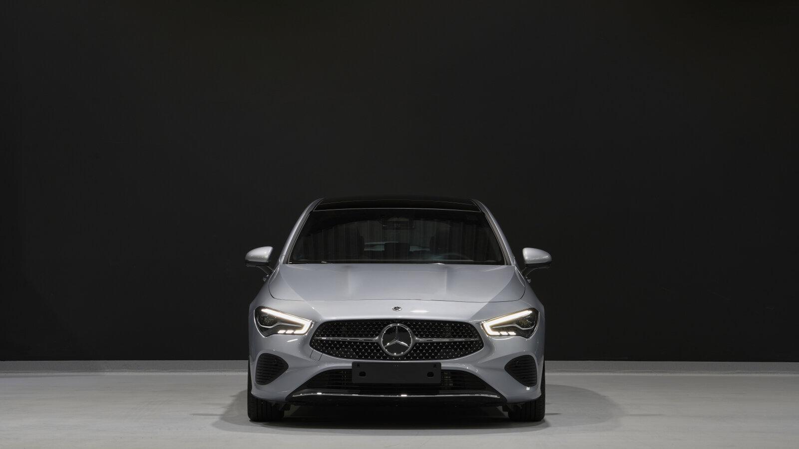 Mercedes-Benz CLA 200 d Shooting Brake Panoramadach