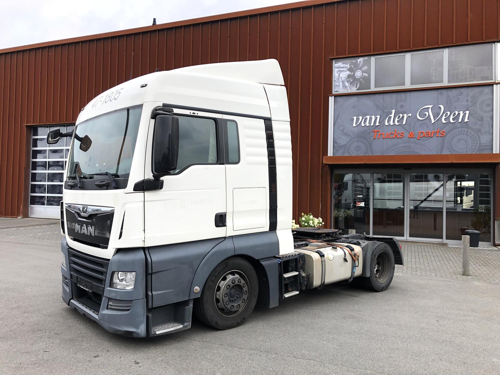 MAN TGX 18.460 Lowdeck mit retarder und motorschaden