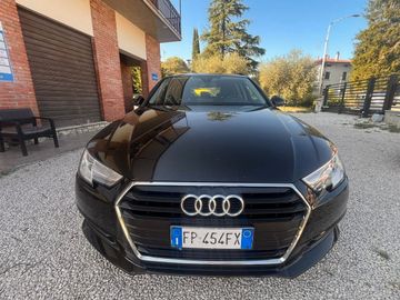 Audi A4 - 1