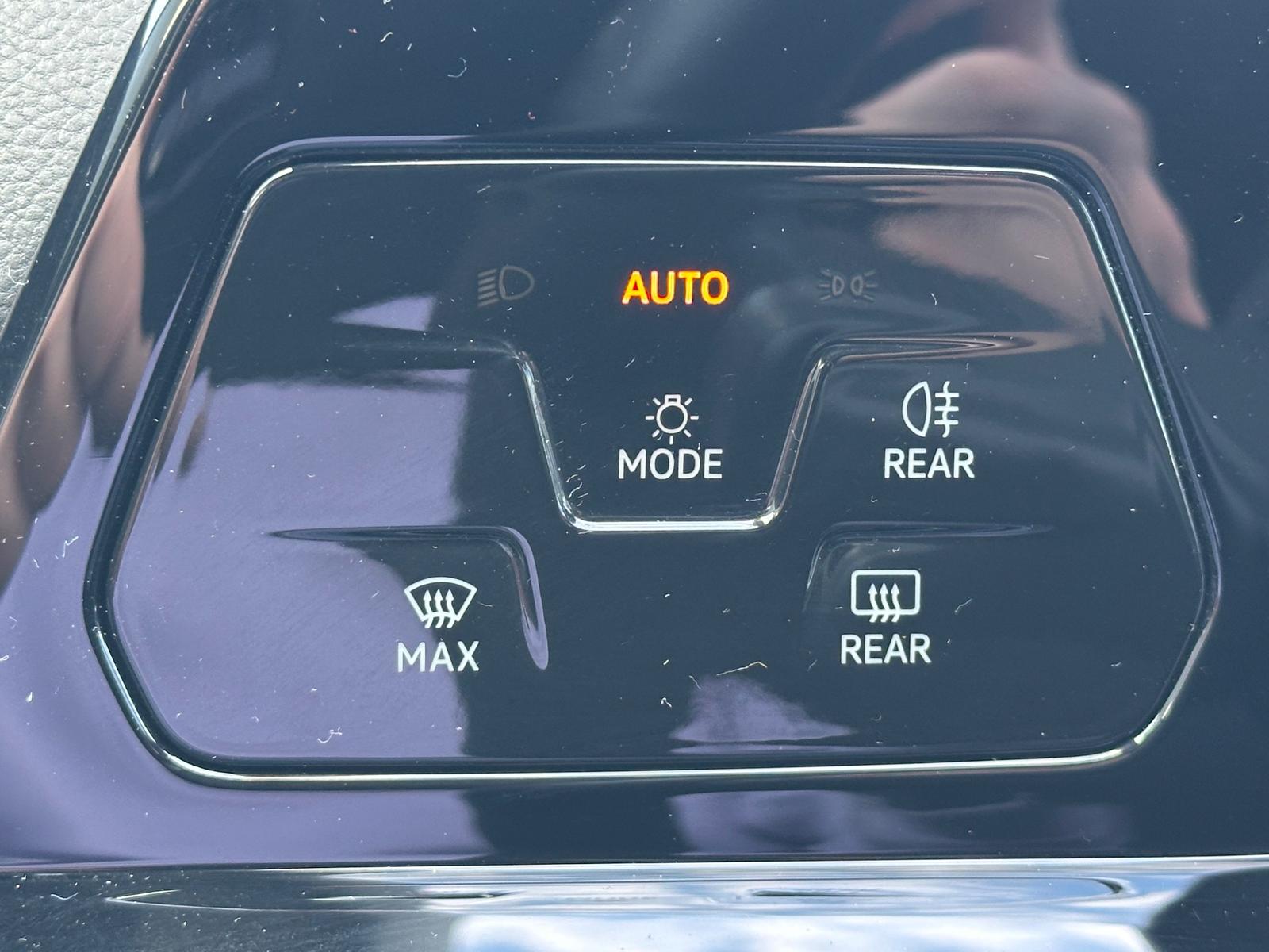 Volkswagen Golf Variant 2.0 TDI LED+APS+TEMPOMAT+DIGDISPLAY, миниатюра 17