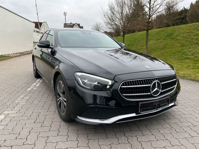 Mercedes-Benz E 220d 9G-TRO*MBUX*LED*MEMORY*WIDESCRN*TOTWINKEL