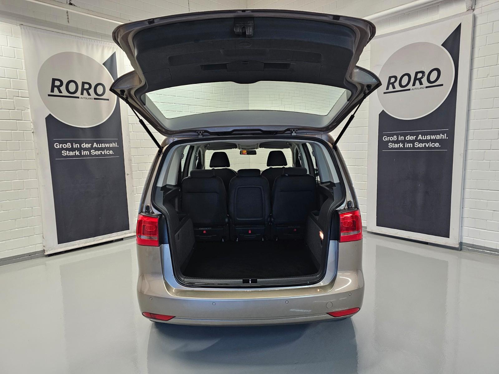 Volkswagen Touran 2013 — photo 8