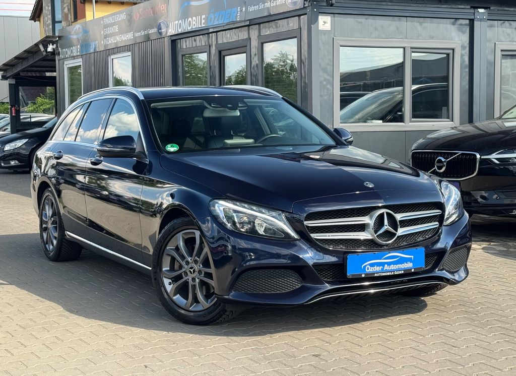 Image of Mercedes-Benz C 220