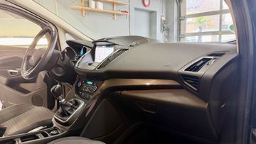 Ford C-Max - 12