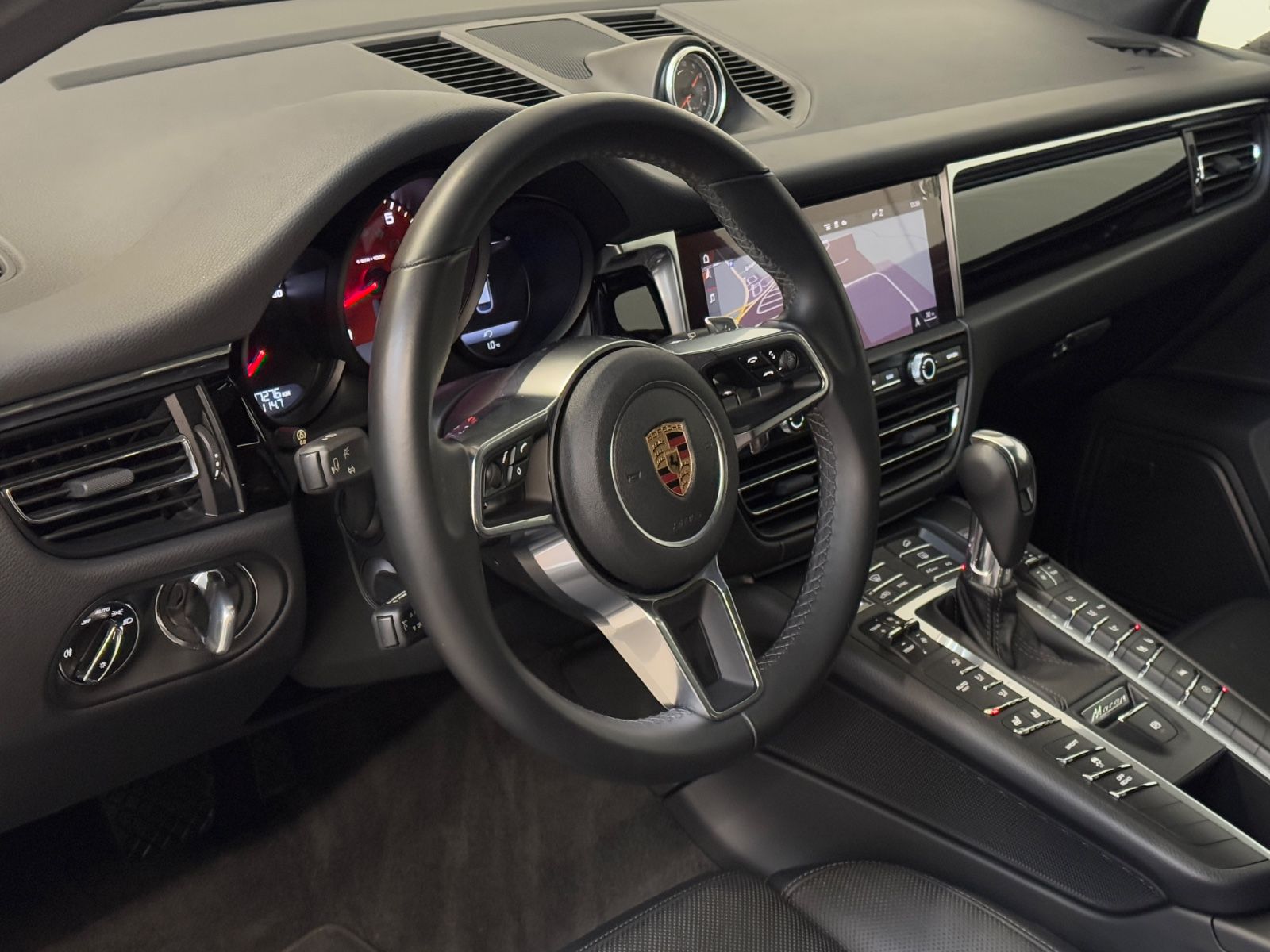 Fahrzeugabbildung Porsche Macan /R.Kamera/Pano/R21 RS Spyder Rad/Bose