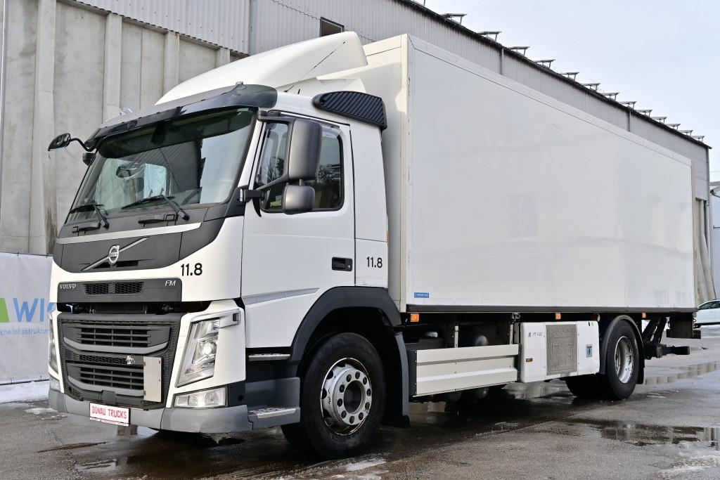 Volvo FM410 E6 TK UT-800 AHK LBW 90% Reifen
