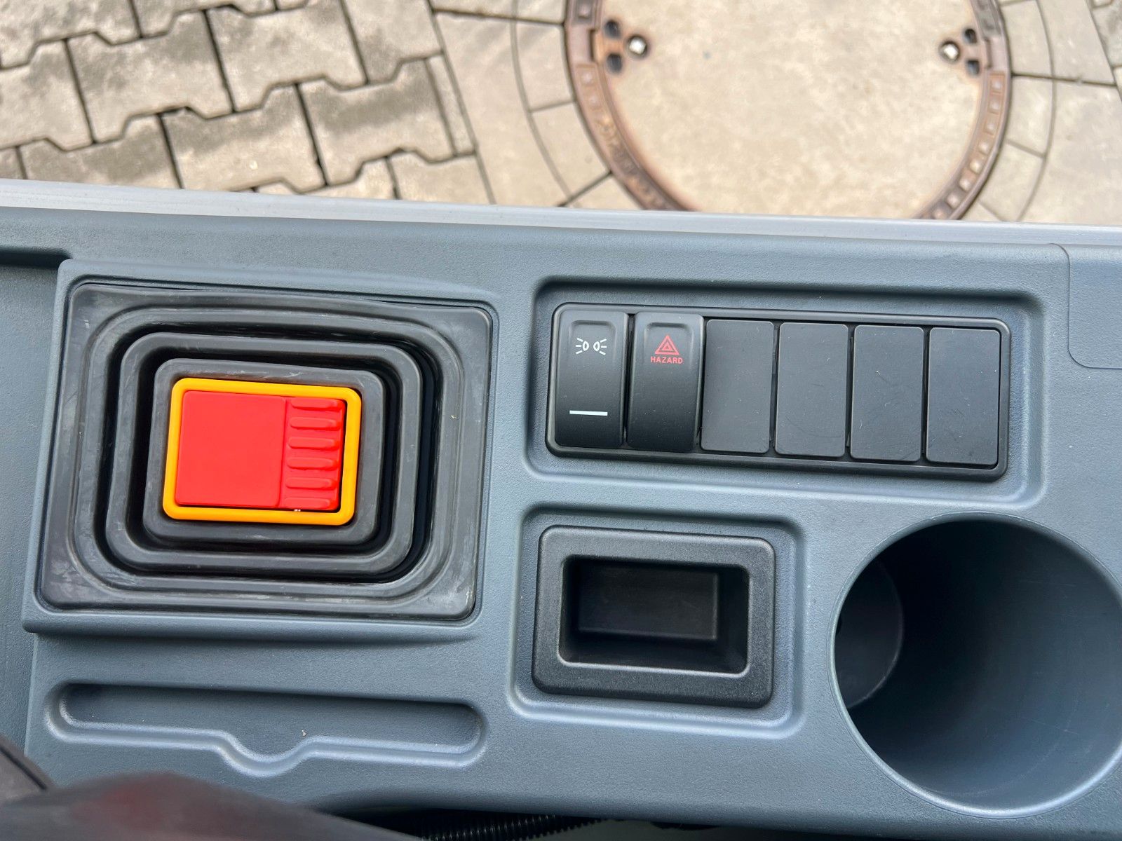 Fahrzeugabbildung Jungheinrich EFG 218 / Triplex 4.30m / SS / nur 1.738h