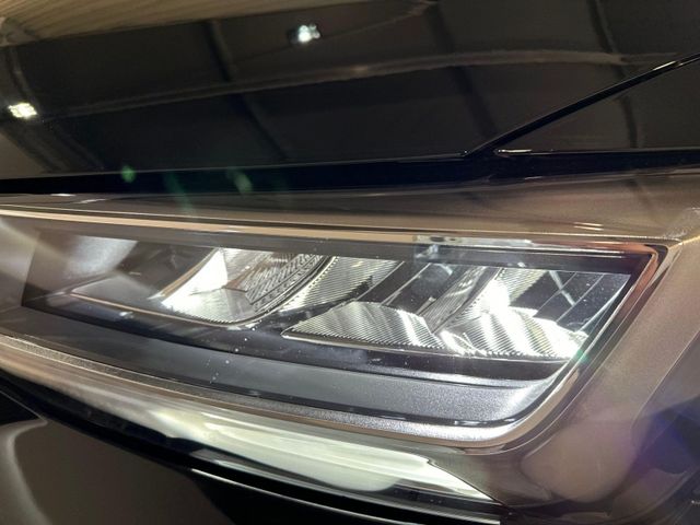 Q2 35 TFSI ADVANCED LED+AHK+MMI NAVI+VCP+ALU+SHZ