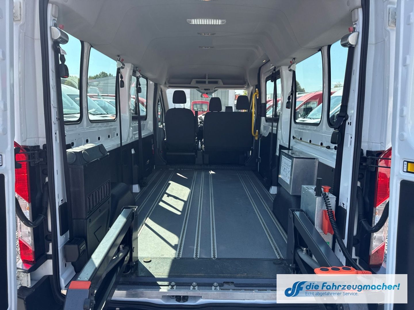 Fahrzeugabbildung Ford Transit Kombi 350 L3 Trend 2.2 TDCi DPF *1690 *K