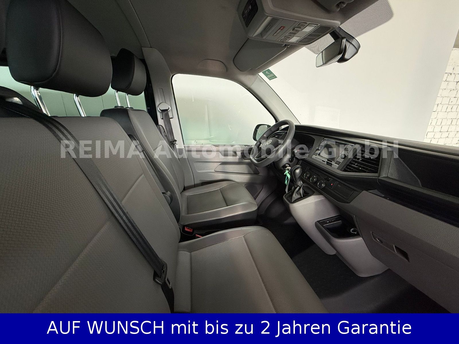 Fahrzeugabbildung Volkswagen T6.1 Bus 2,0 Diesel L 2, 9 Sitzer, Automatik