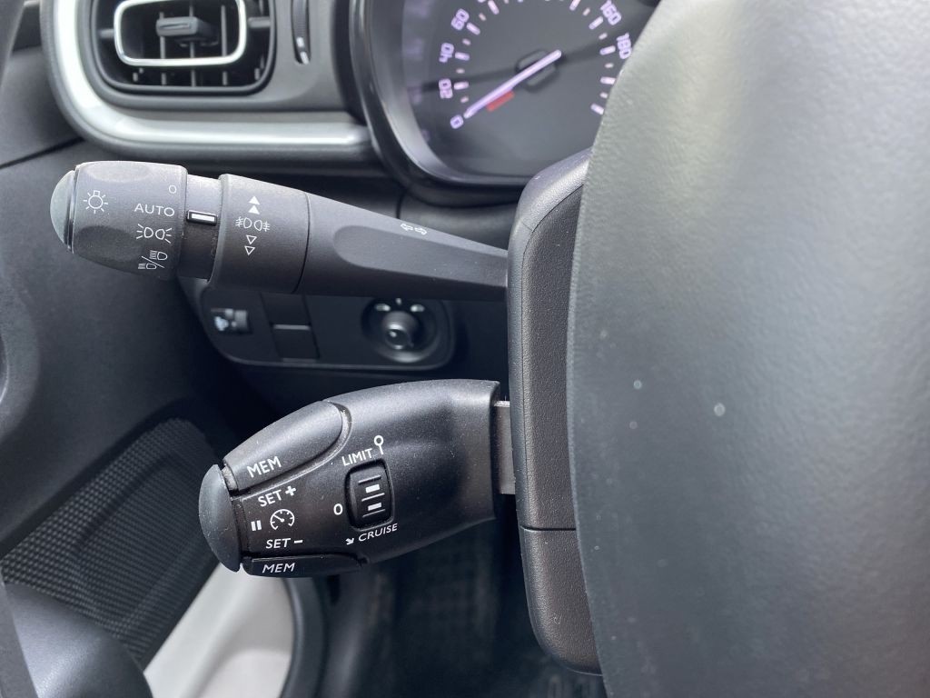 Fahrzeugabbildung Citroën C3 PT 83 S&S C-SERIES *PDC hinten*Klimaautom*