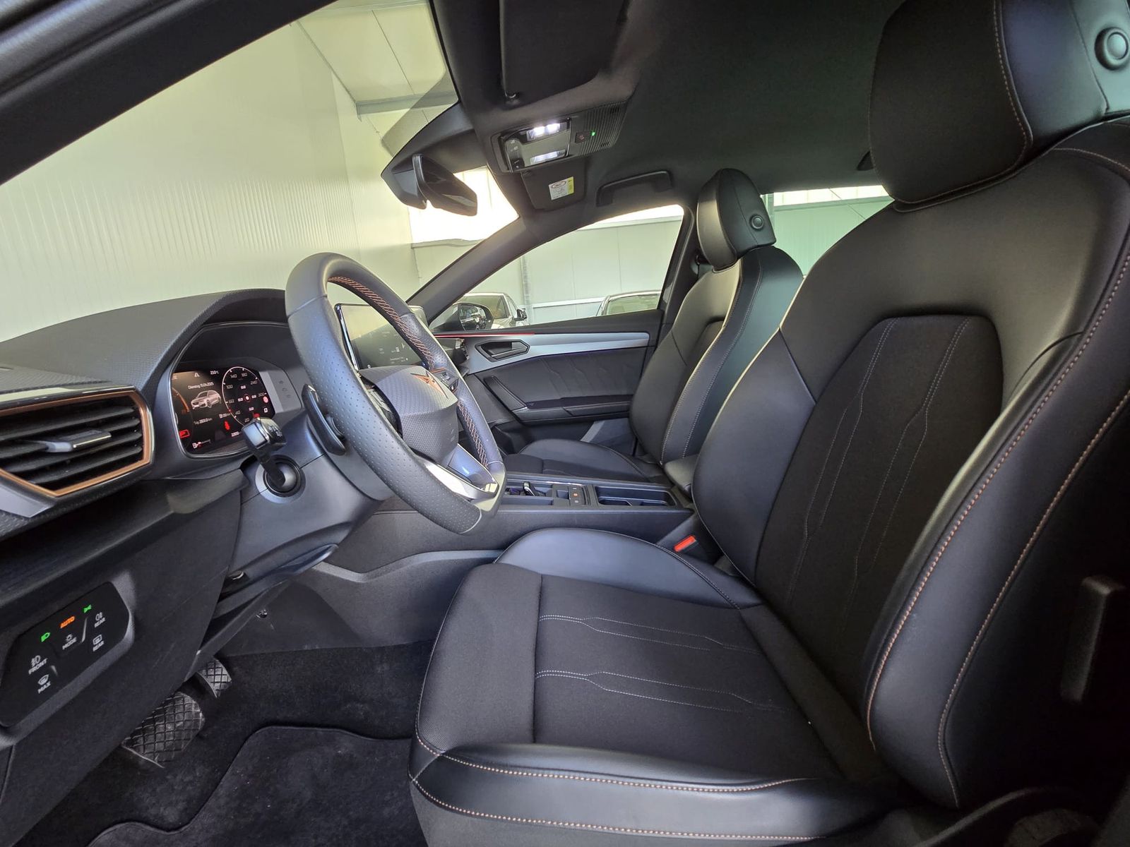 Fahrzeugabbildung CUPRA Leon 1.5 eTSI DSG MATRIX-LED*ACC*APP*KAMERA*18"