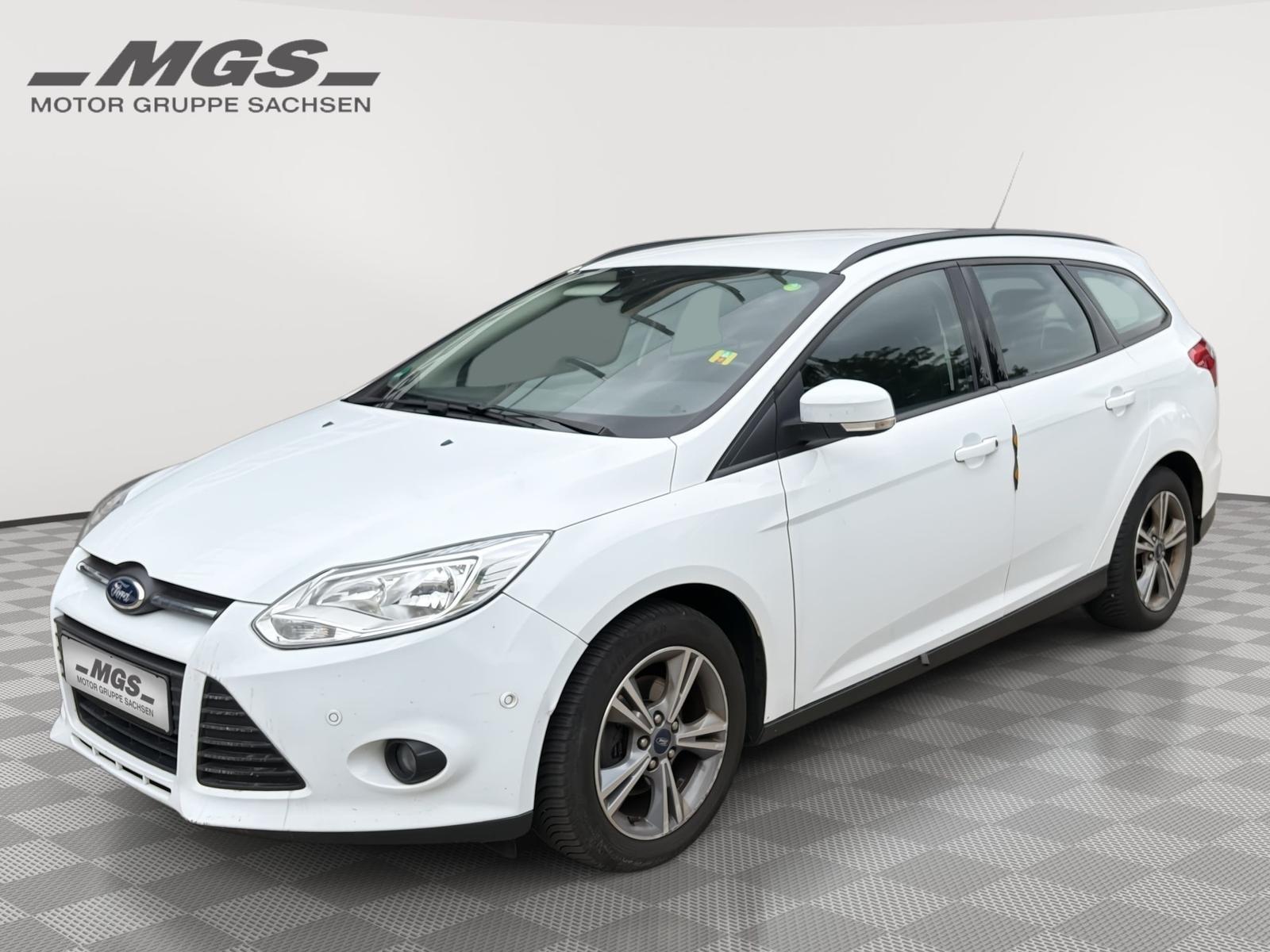 Ford Focus 2013 — rear view