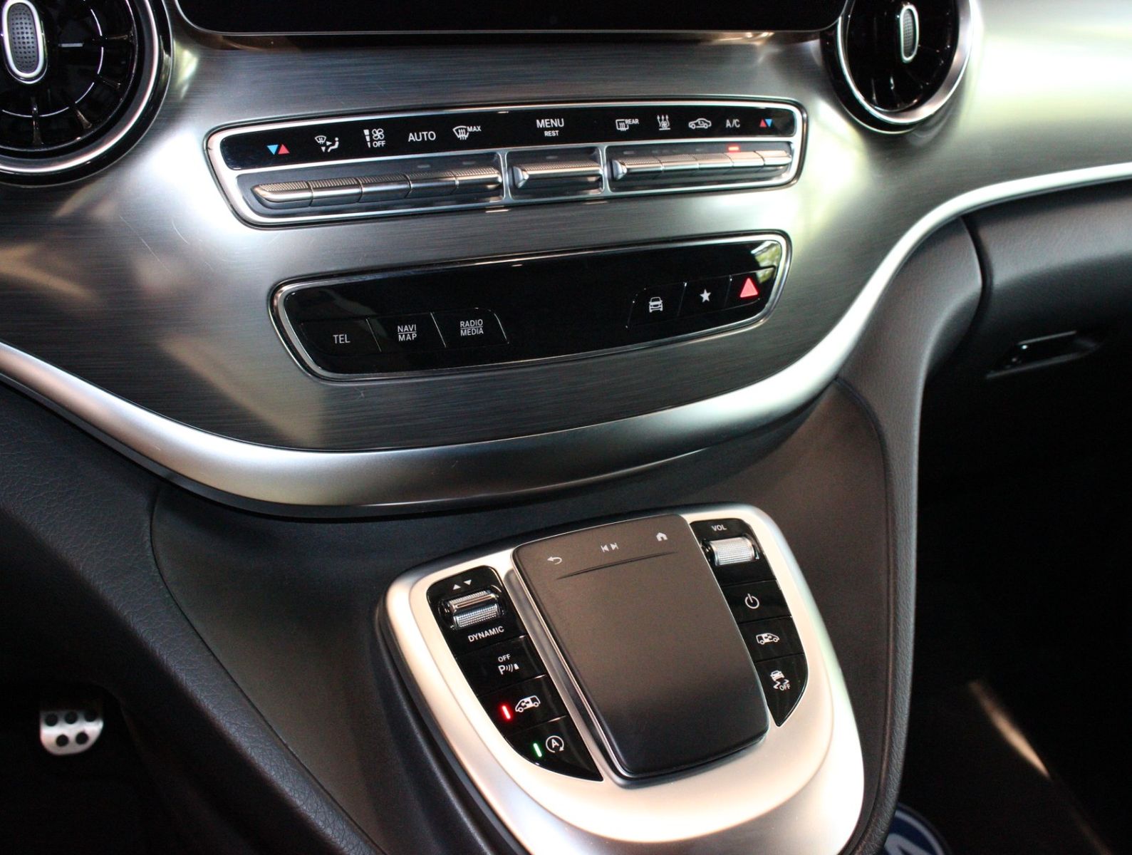 Fahrzeugabbildung Mercedes-Benz V 300d Exclusive Edition Lang 4Matic