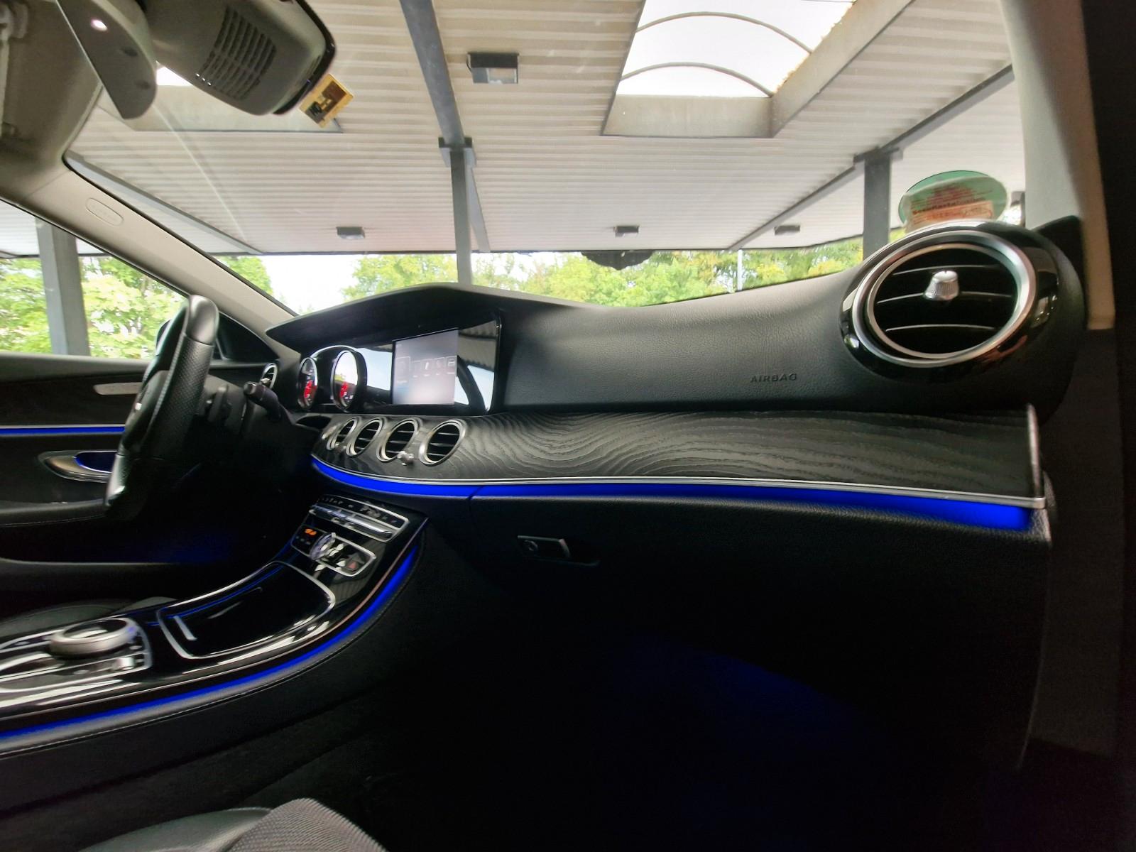 Mercedes-Benz E 220d Lim. AVANTGARDE Teilleder/Kamera/LED