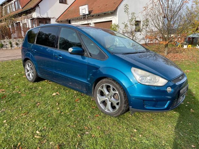 Ford S-Max 2,5 Titanium 