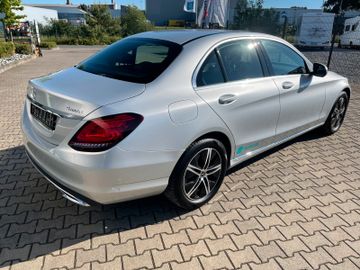 Fahrzeugabbildung Mercedes-Benz C 220 d / Avantgarde / 4Matic /Sport Fahrwerk