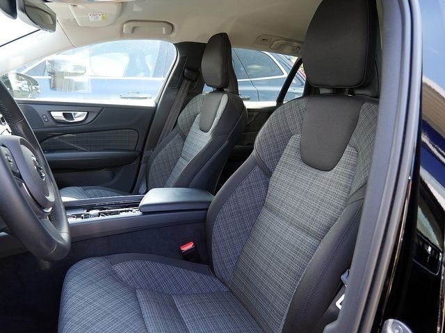 Volvo V60 Kombi 2.0 Core MEMORY PDC SHZ KAMERA AHK foto 18