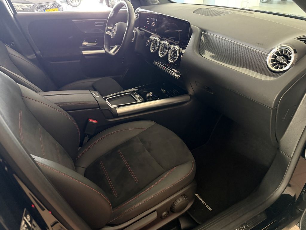 Mercedes-Benz GLA-klasse 180 AMG Line imagem 3