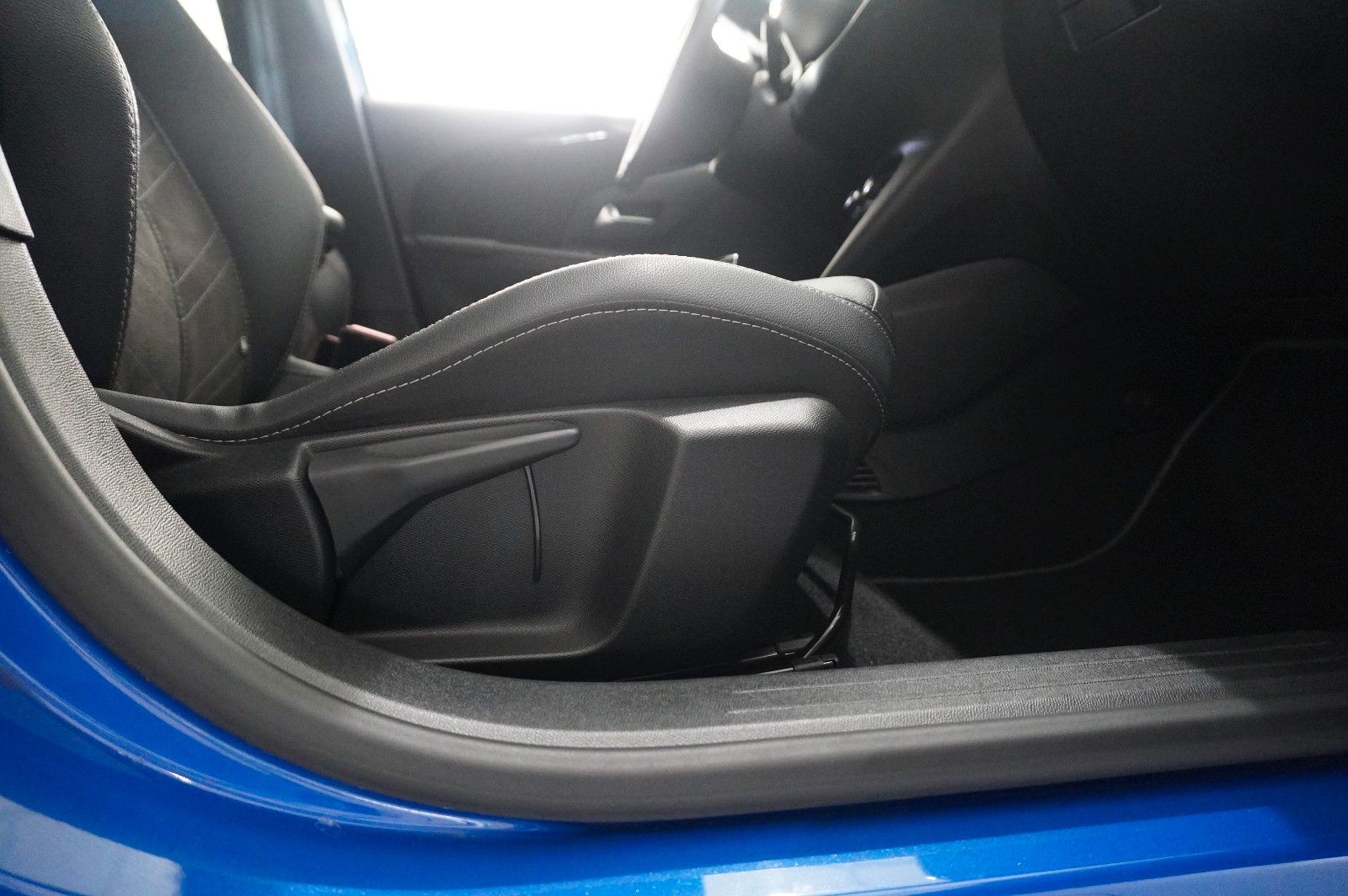 Fahrzeugabbildung Opel Corsa-e F ULTIMATE 3-PHASIG NAVI/LED/KAMERA/DAB+