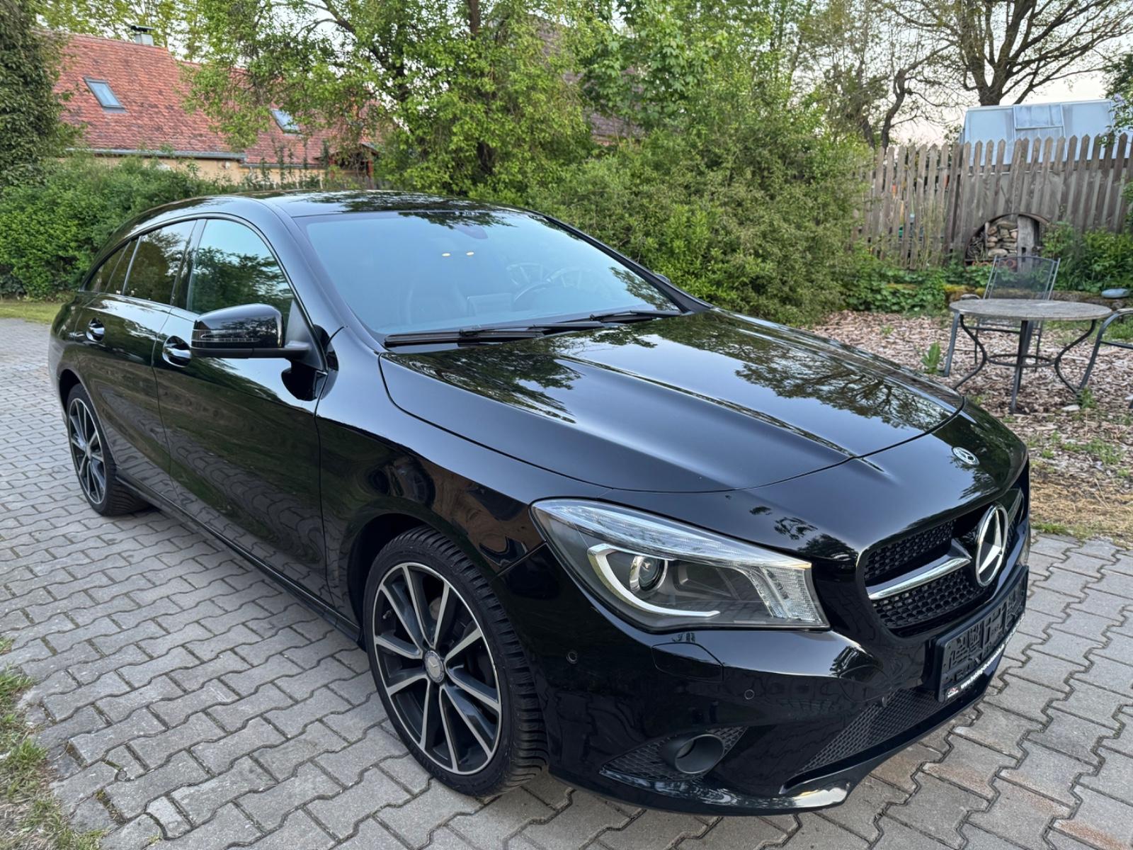 Mercedes-Benz CLA Shooting Brake CLA 220 CDI / d