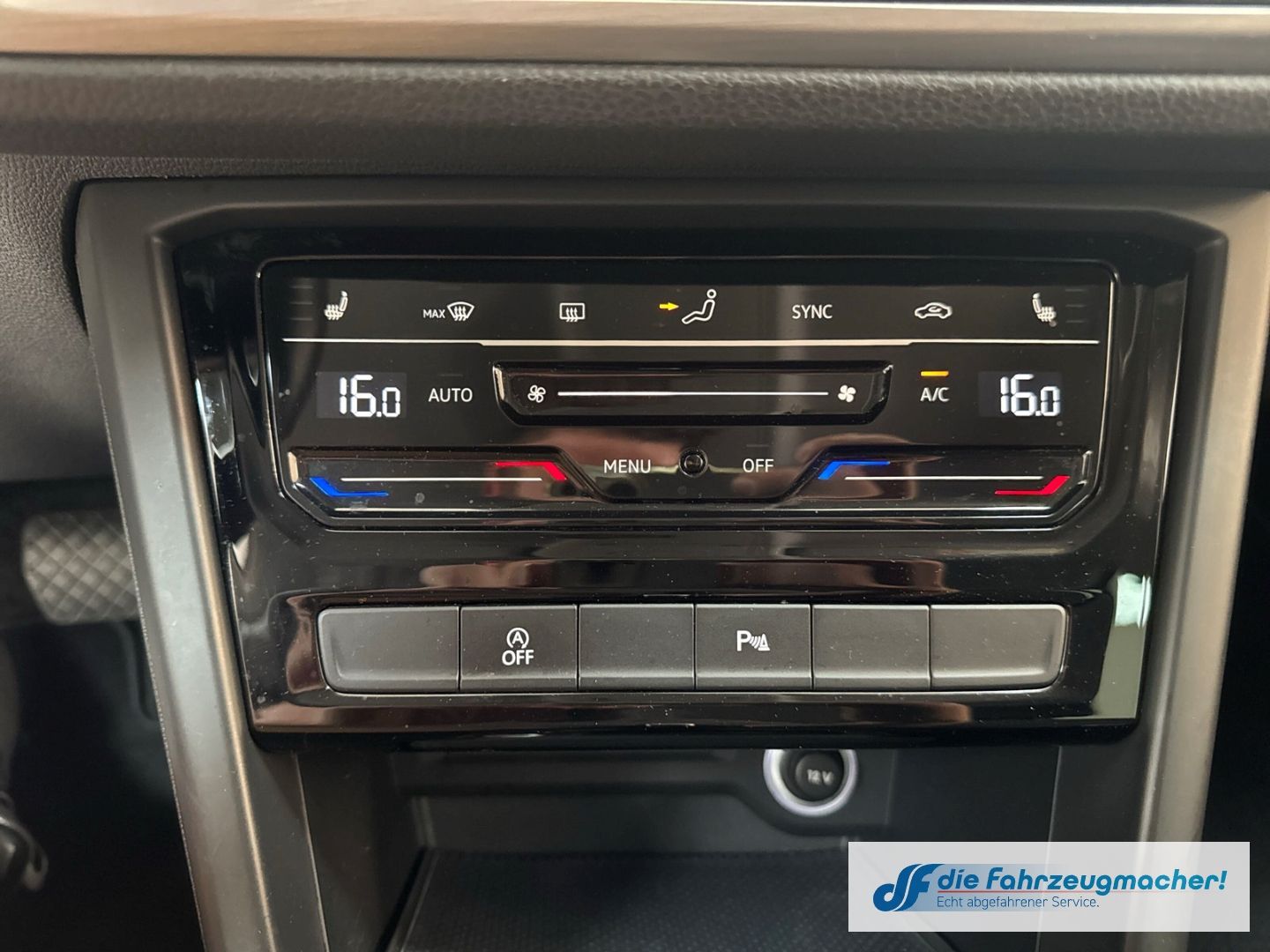 Fahrzeugabbildung Volkswagen Touran Comfortline 2.0 TDI *7 Sitzer*Digi Cockpi