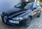 Alfa Romeo 147 1.6 TS 16V Moving *Sehr gepflegt+viel Neu* - schwarze Alfa Romeo 147
