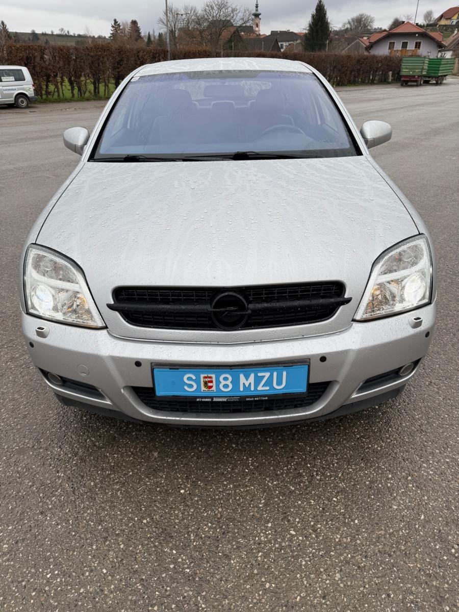 Opel Vectra 2004 — photo 13