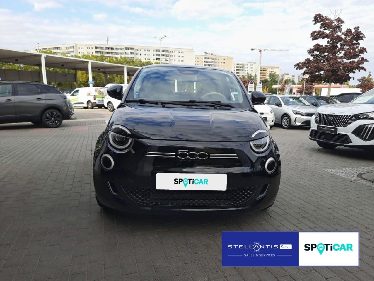 Fiat 500e La Prima Pano Navi SHZ