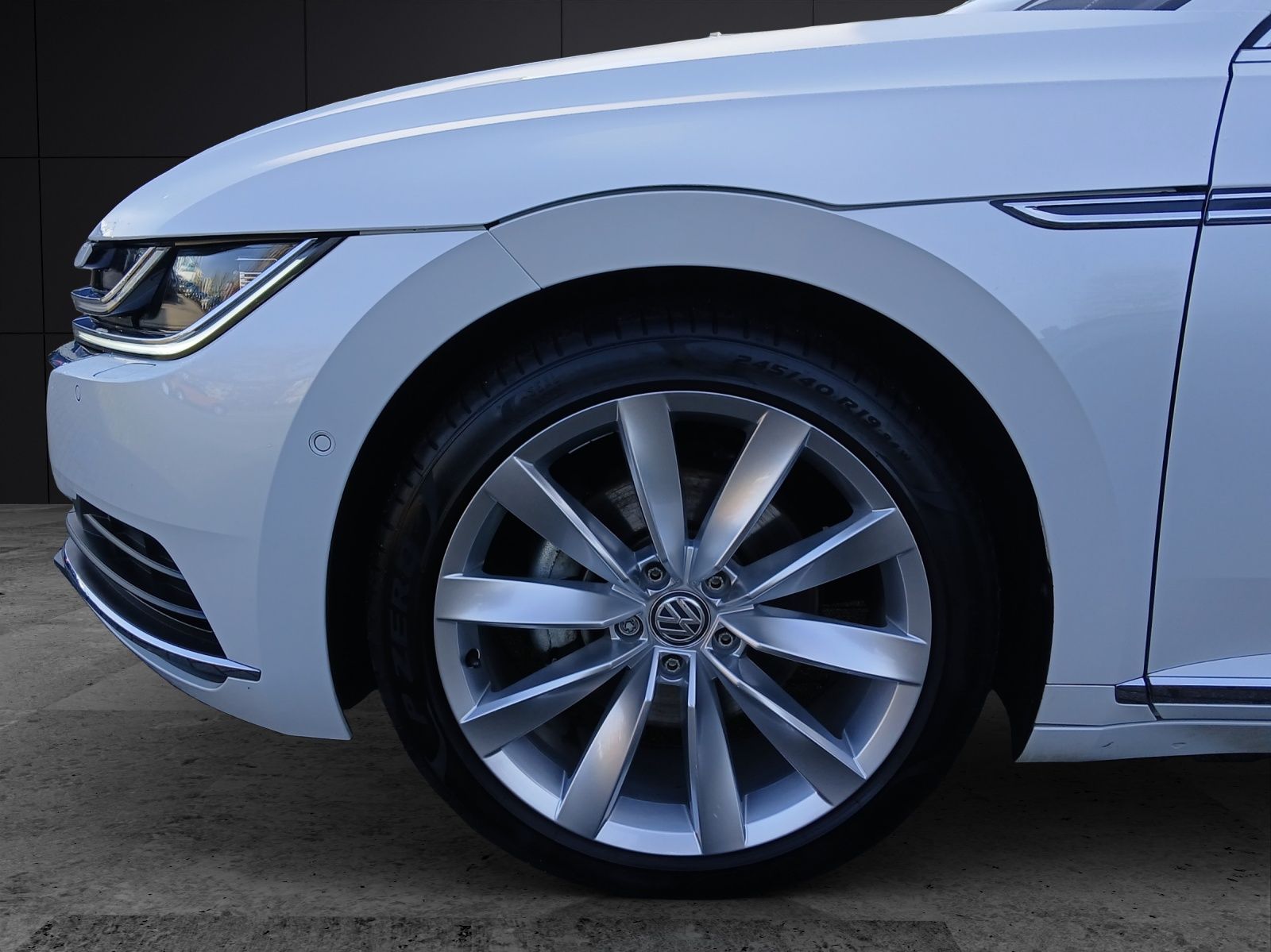 Fahrzeugabbildung Volkswagen Arteon TDI Elegance DSG LED Navi ACC RFK SH 19"