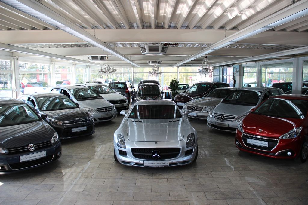 Mercedes-Benz SLS AMG