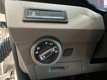 MYAUTOCENTER – Gebraucht- und Jahreswagen mit Werkstattservice in Pfaffenhofen Volkswagen T6.1 Transporter Kasten 4MOTION *1. Hand*AHK*LED