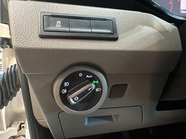 MYAUTOCENTER – Gebraucht- und Jahreswagen mit Werkstattservice in Pfaffenhofen Volkswagen T6.1 Transporter Kasten 4MOTION *1. Hand*AHK*LED