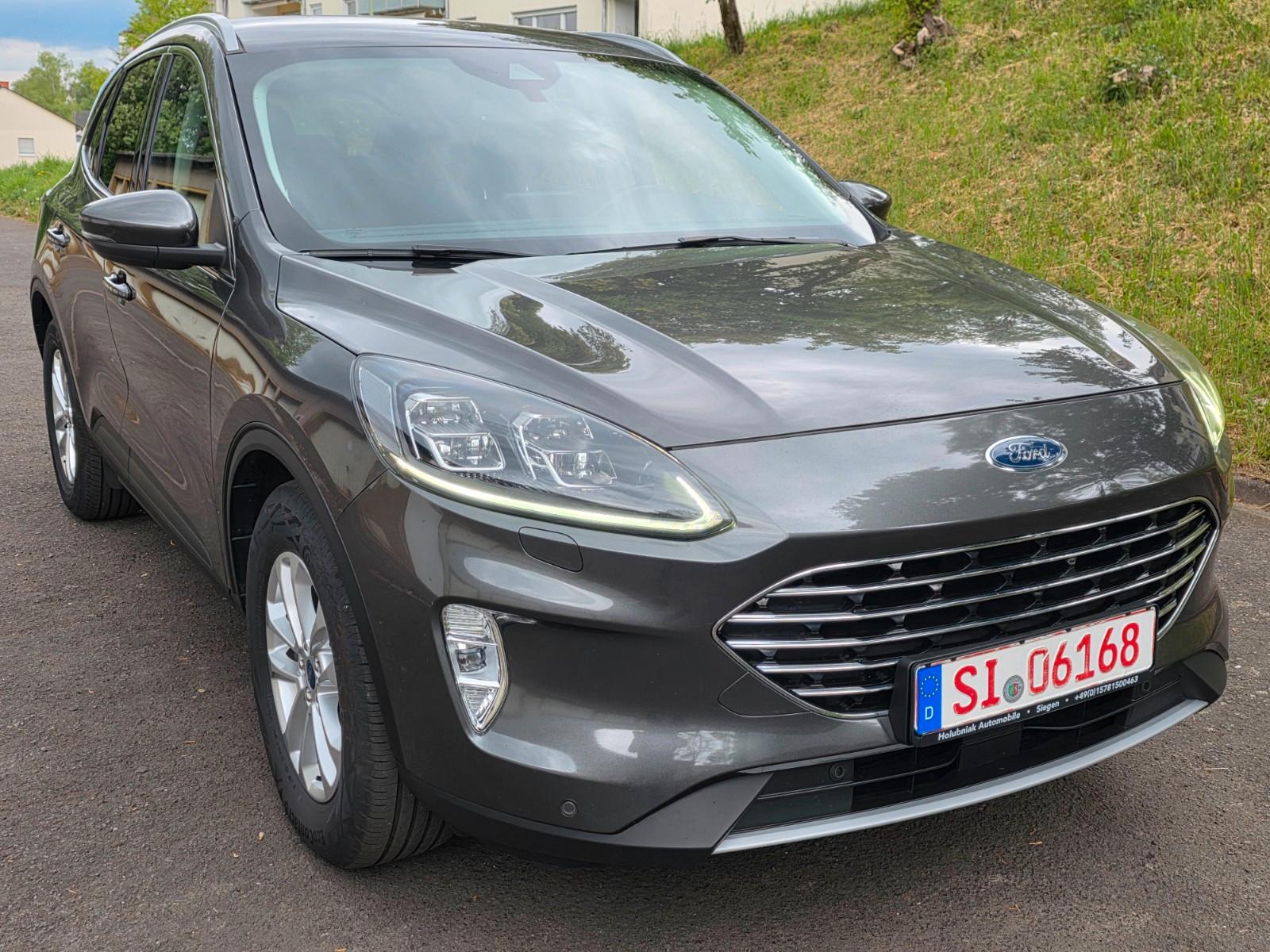 Ford Kuga Titanium X,4WD, 1Hand, LED, Assist,Navi,B&0