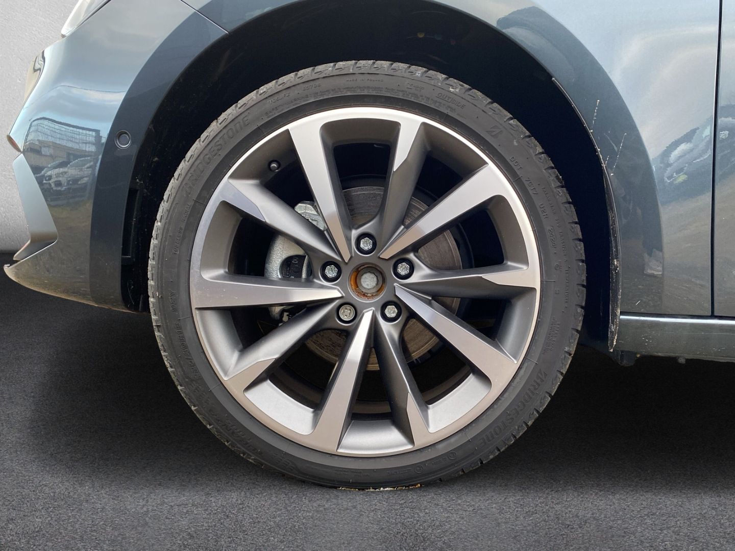 Fahrzeugabbildung SEAT Leon 1.5 eTSI 110 kW FR*NAVI*SHZ*Beats*PDC*CAM*