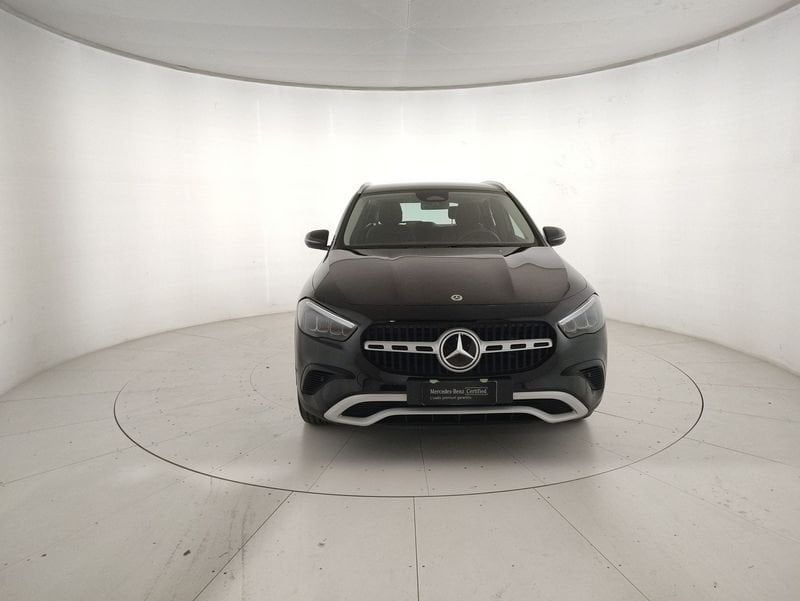 Mercedes-Benz GLA 180 d Advanced auto imagem 2